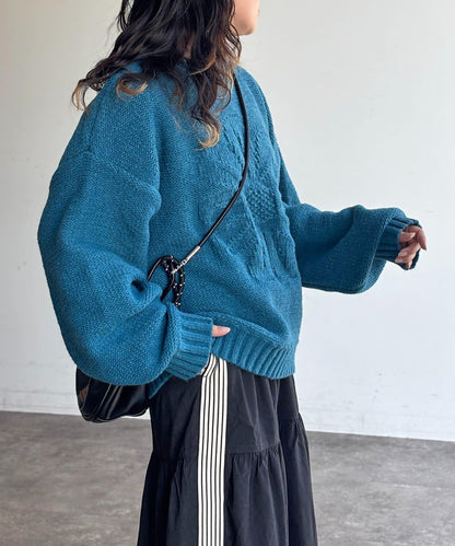 同色系花卉提花針織衫