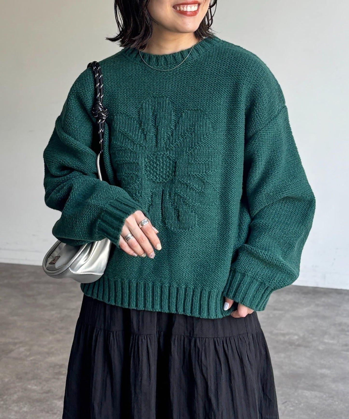 同色系花卉提花針織衫