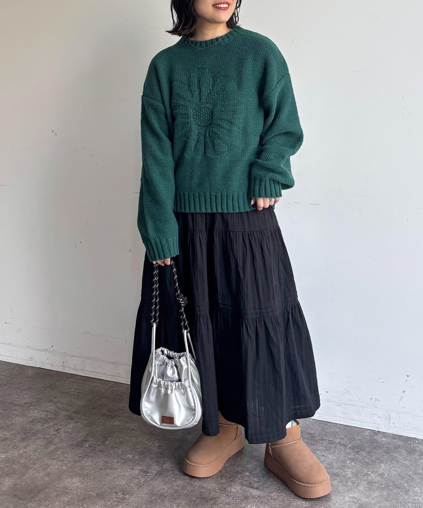 同色系花卉提花針織衫