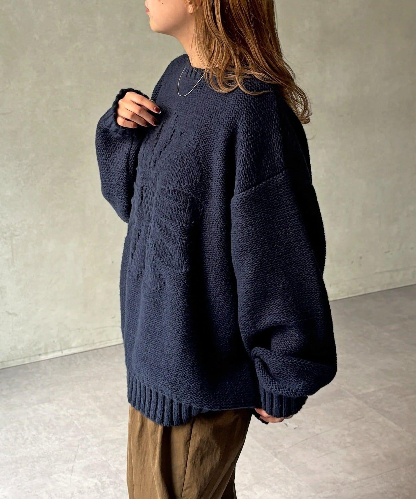 同色系花卉提花針織衫