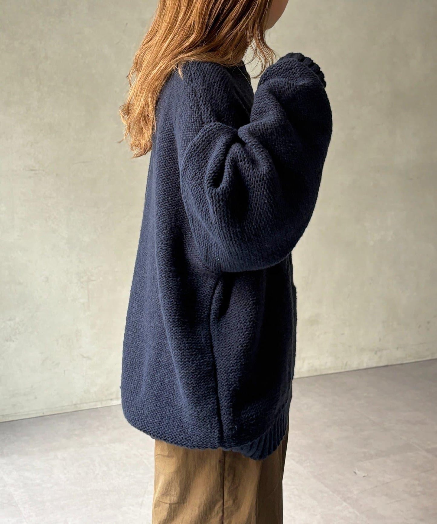 同色系花卉提花針織衫