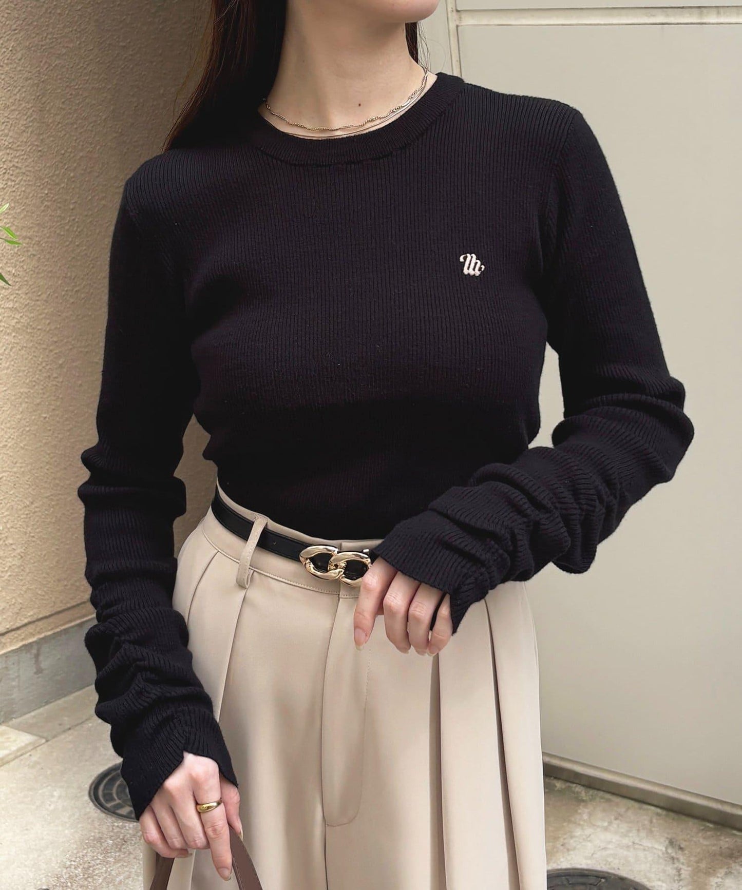 袖部抽褶logo刺繡羅紋針織衫