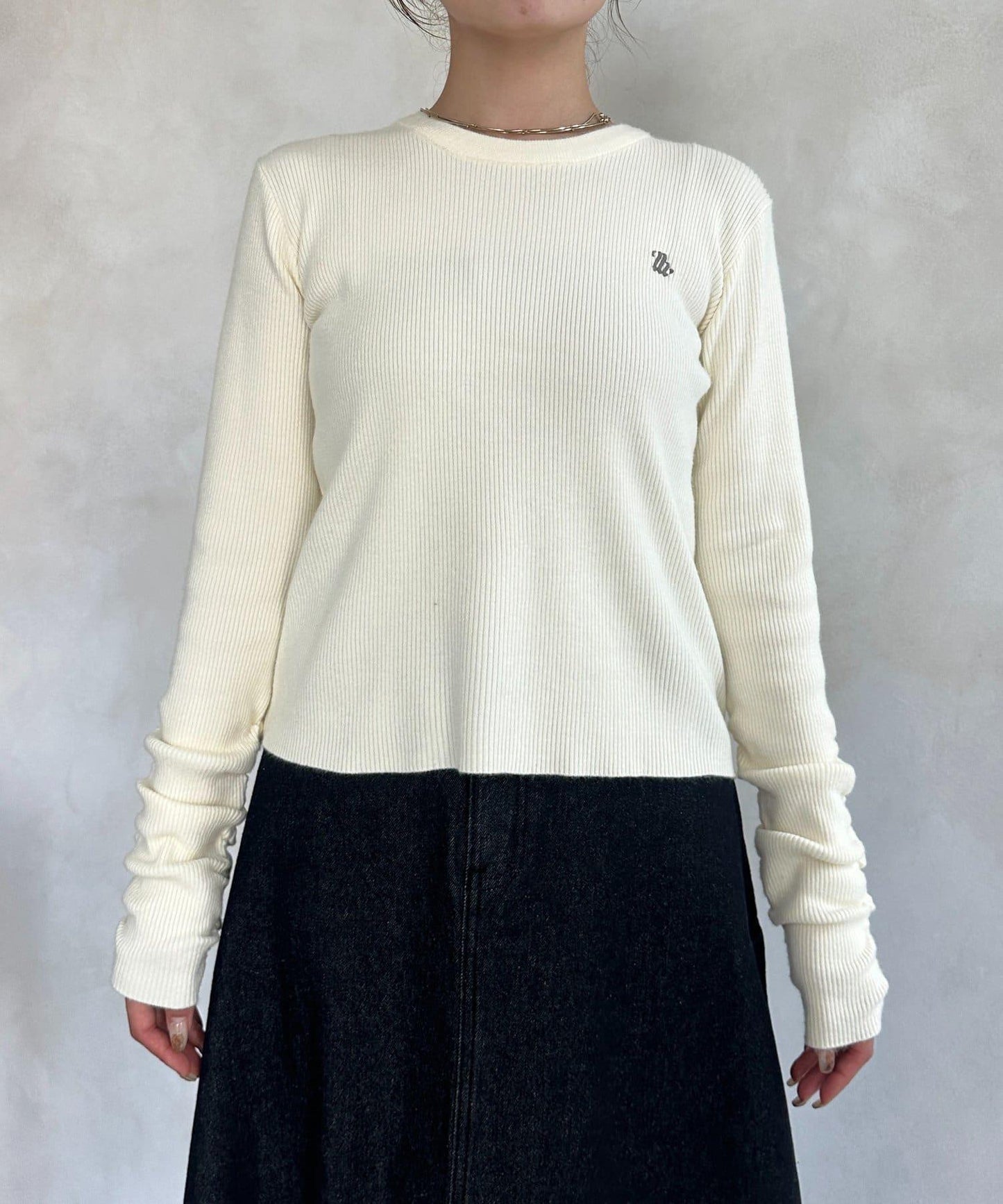 袖部抽褶logo刺繡羅紋針織衫