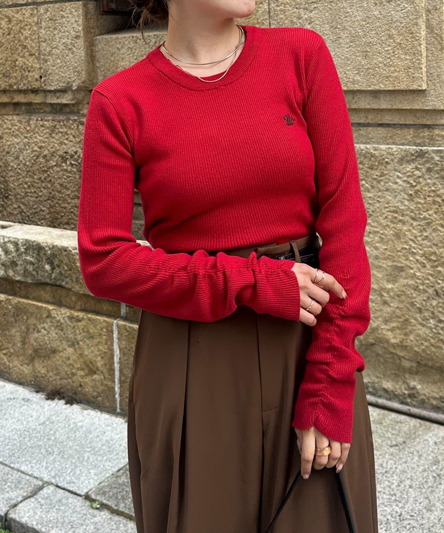 袖部抽褶logo刺繡羅紋針織衫