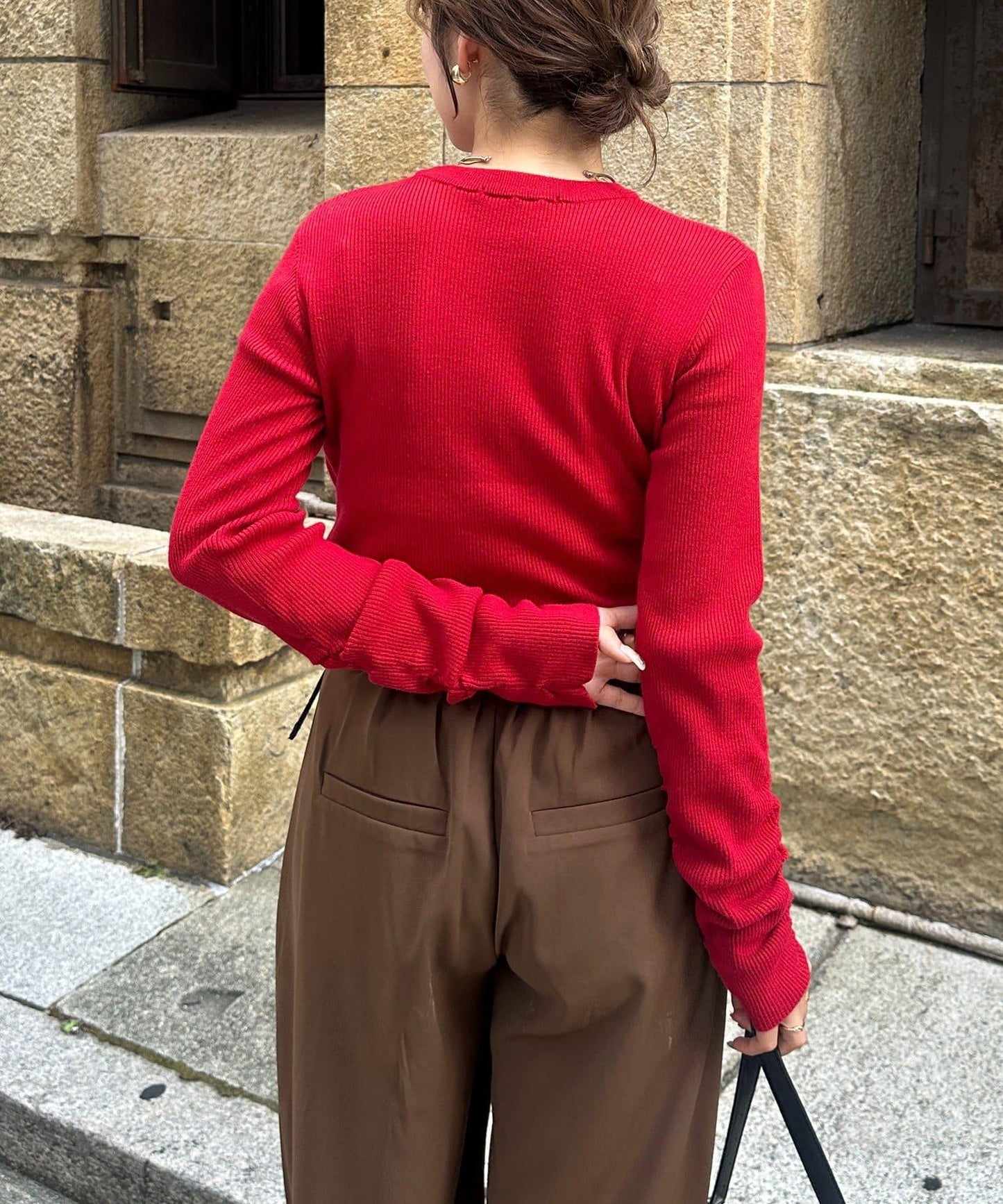 袖部抽褶logo刺繡羅紋針織衫