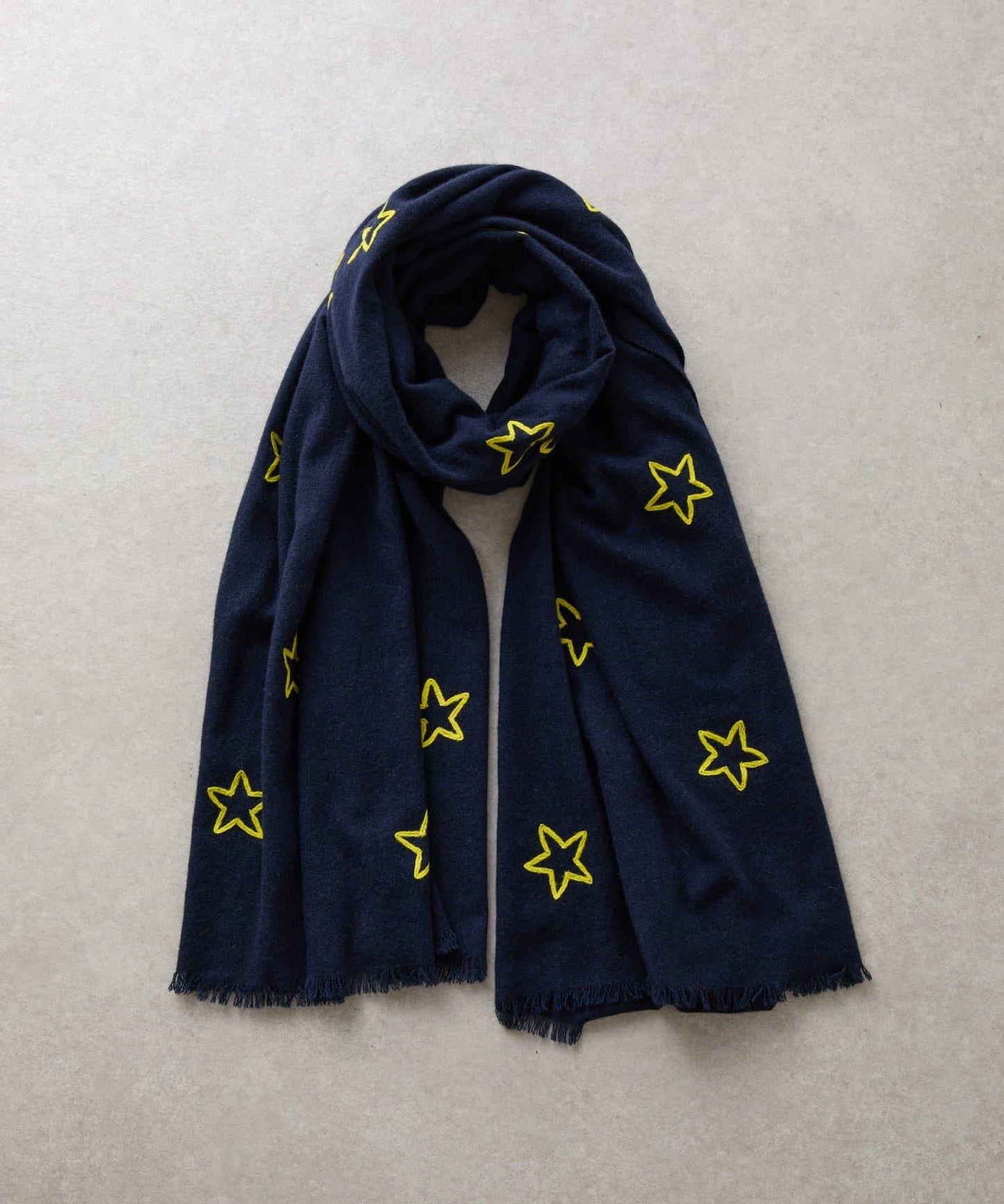 《CITRUS》星星圖案刺繡圍巾