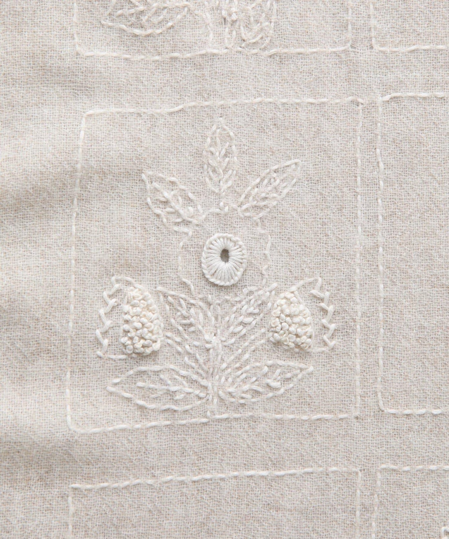 《CITRUS》刺繡流蘇圍巾