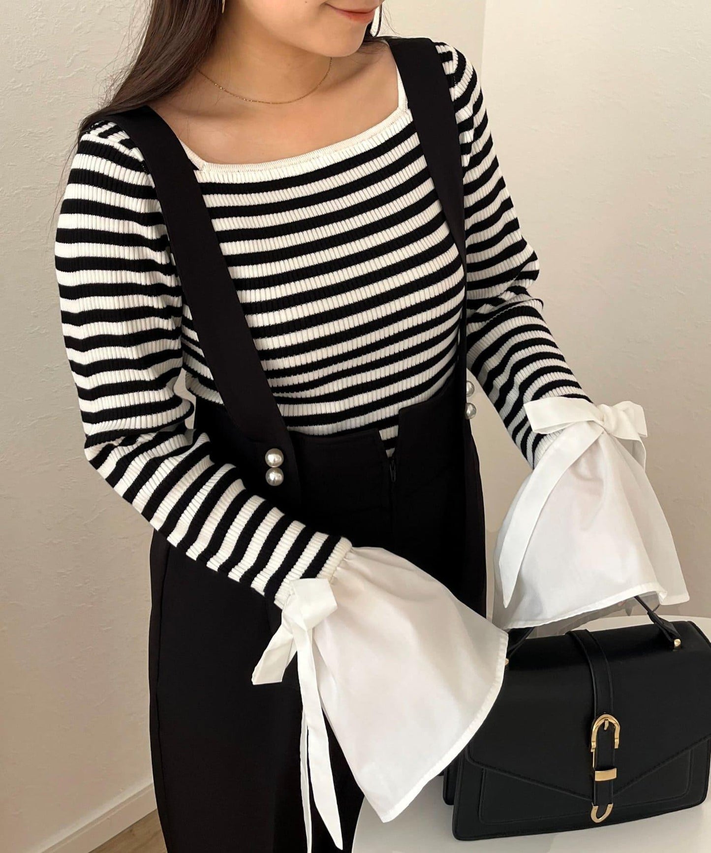 蝴蝶結喇叭袖針織衫