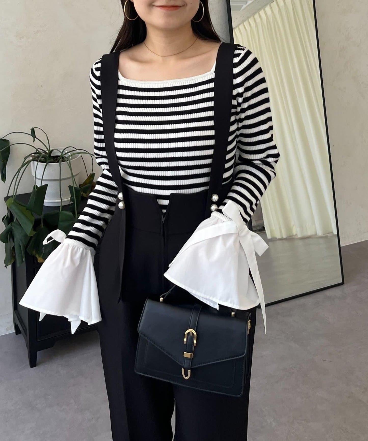 蝴蝶結喇叭袖針織衫