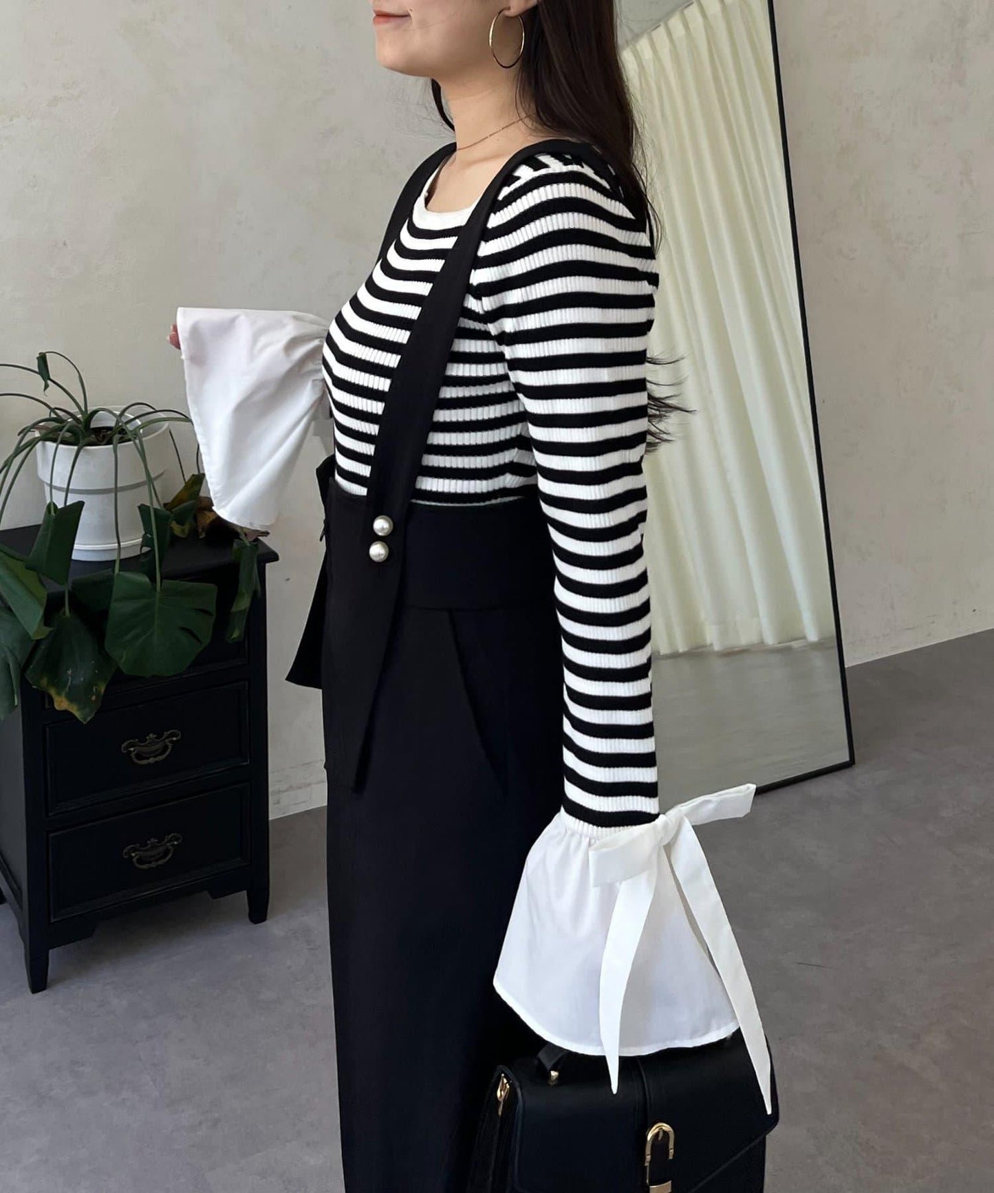 蝴蝶結喇叭袖針織衫