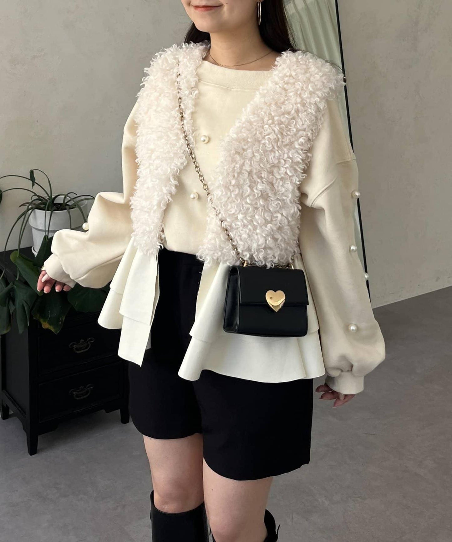 皮革荷葉邊毛絨馬甲