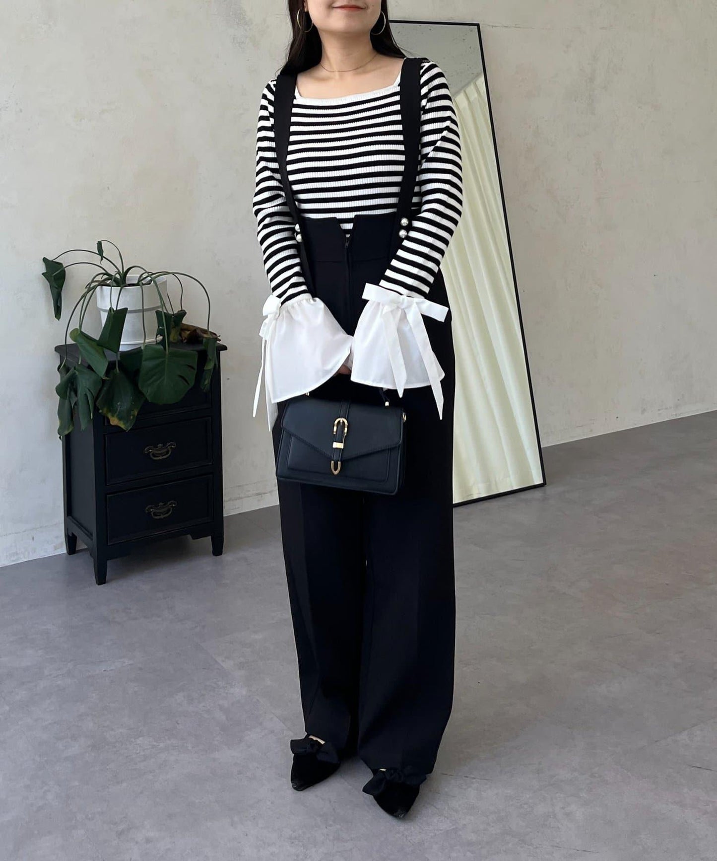 蝴蝶結喇叭袖針織衫