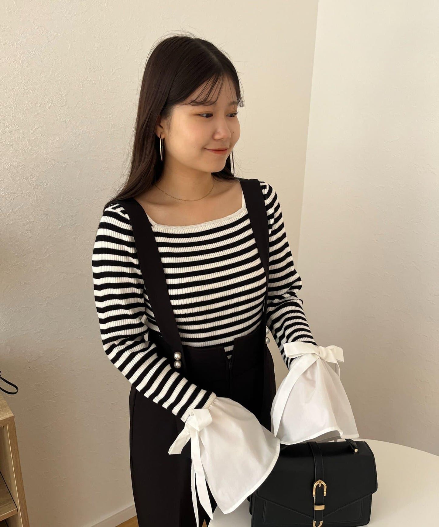 蝴蝶結喇叭袖針織衫