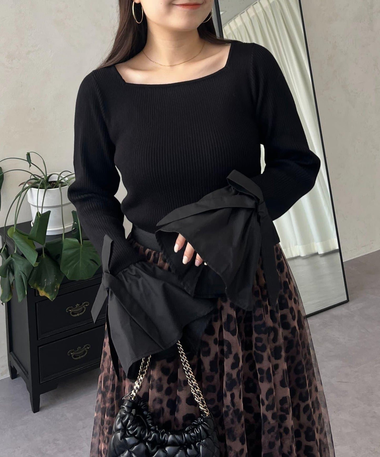 蝴蝶結喇叭袖針織衫