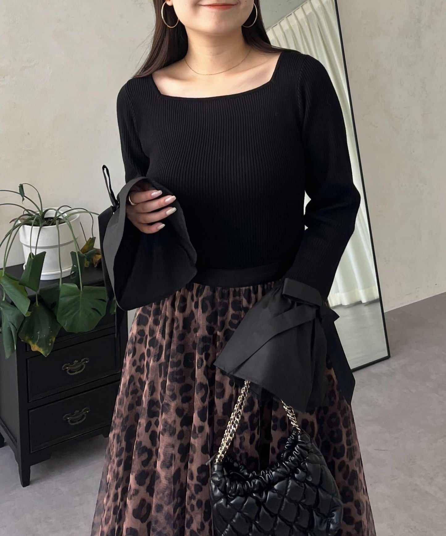 蝴蝶結喇叭袖針織衫