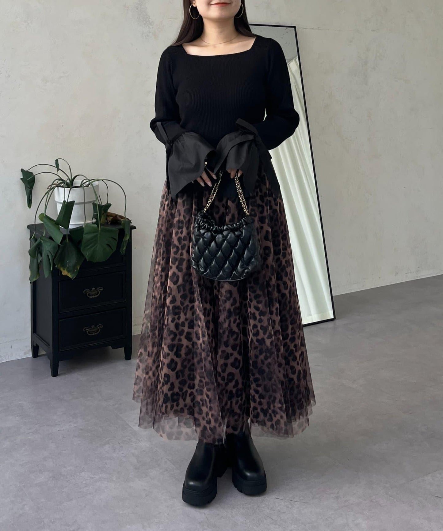 蝴蝶結喇叭袖針織衫