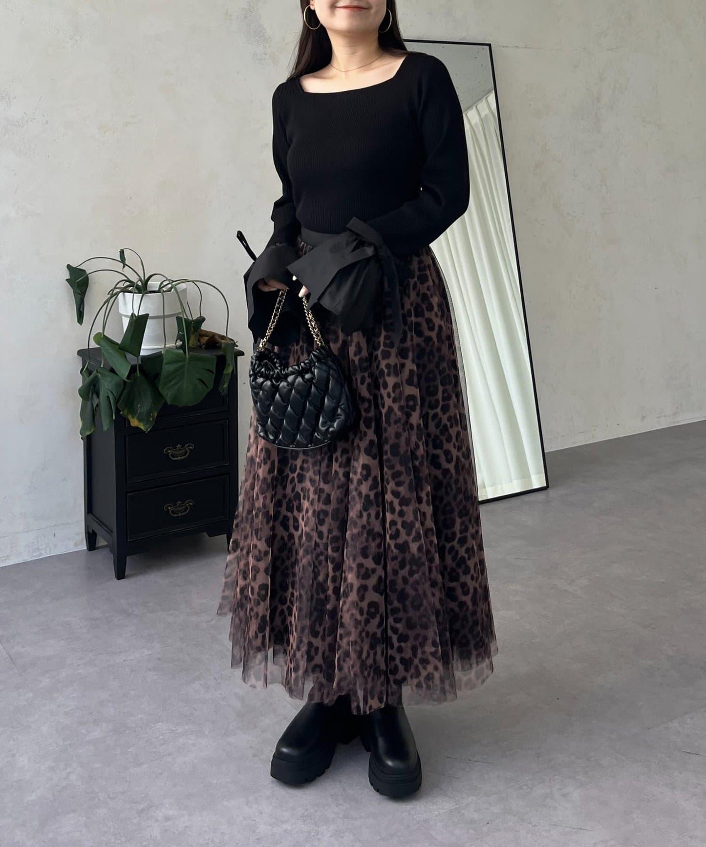 蝴蝶結喇叭袖針織衫