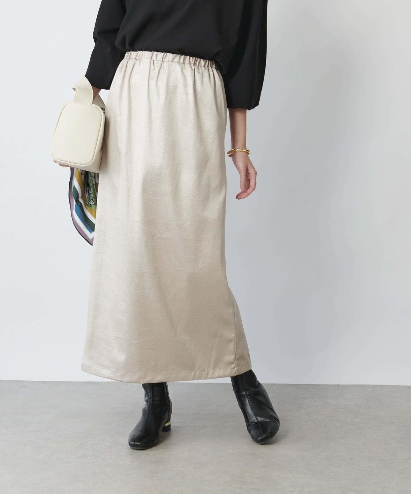 優雅風格亮麵皮革修身半身裙