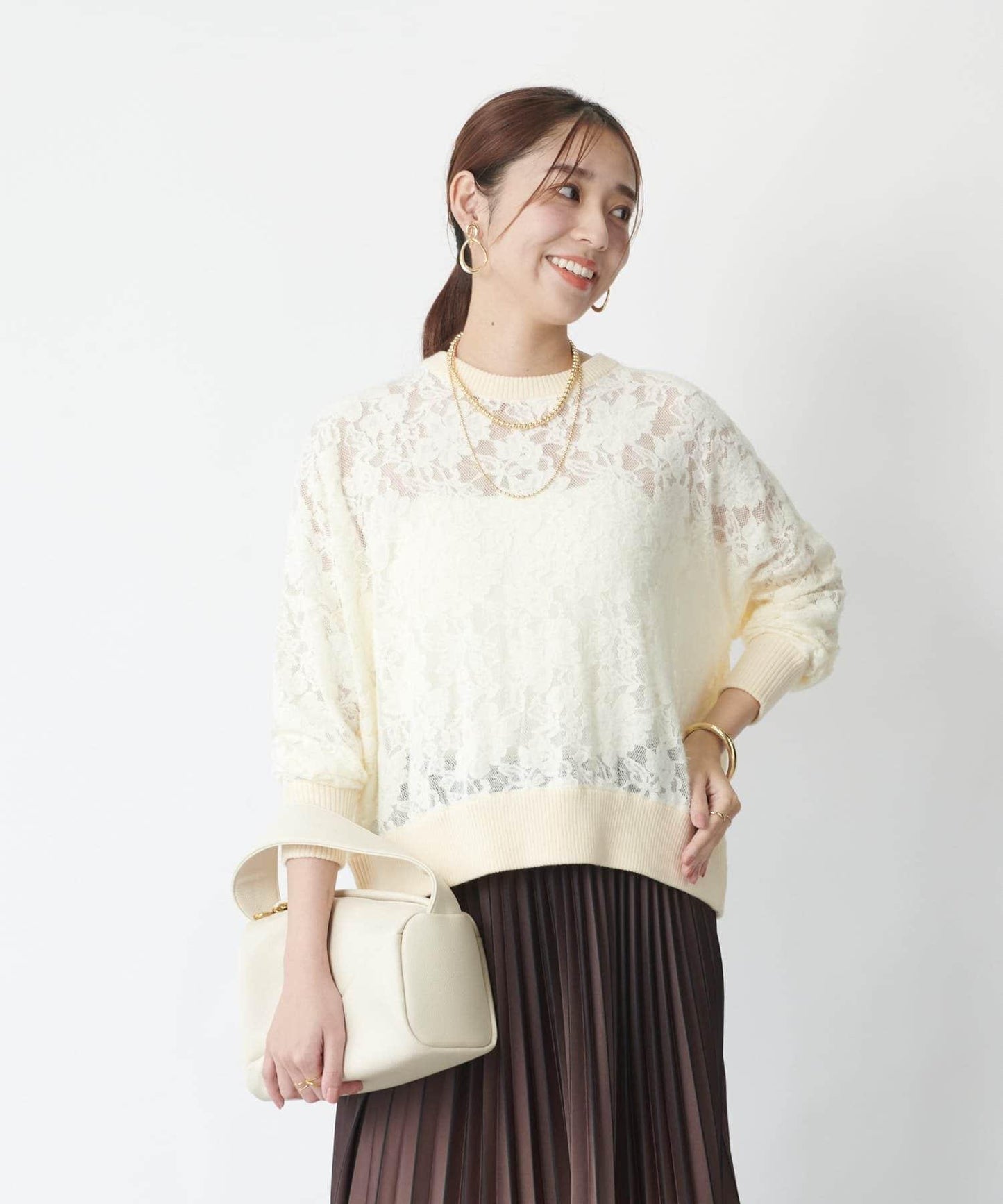 高雅透視感磨毛蕾絲套頭衫