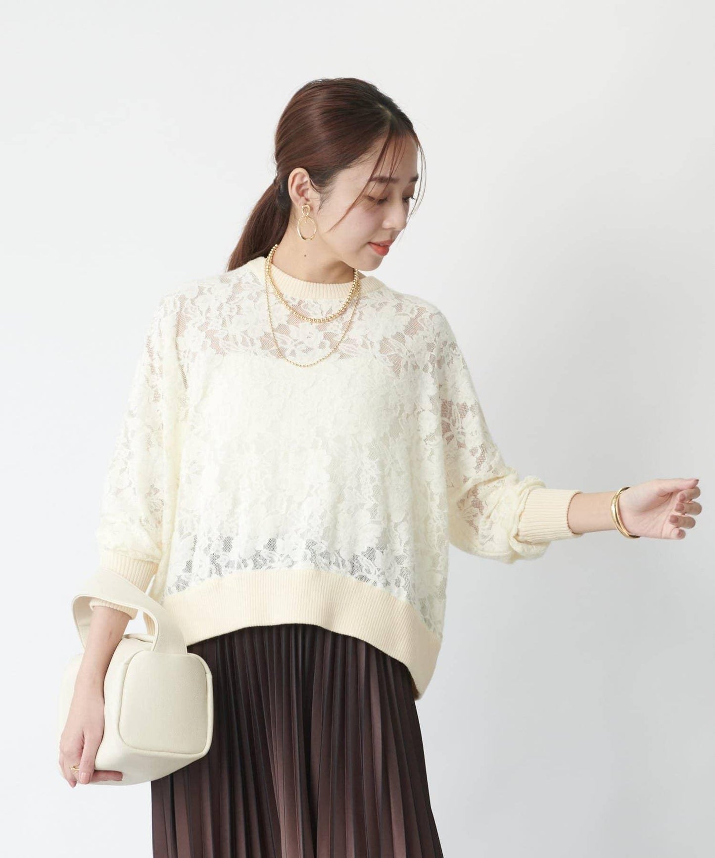 高雅透視感磨毛蕾絲套頭衫