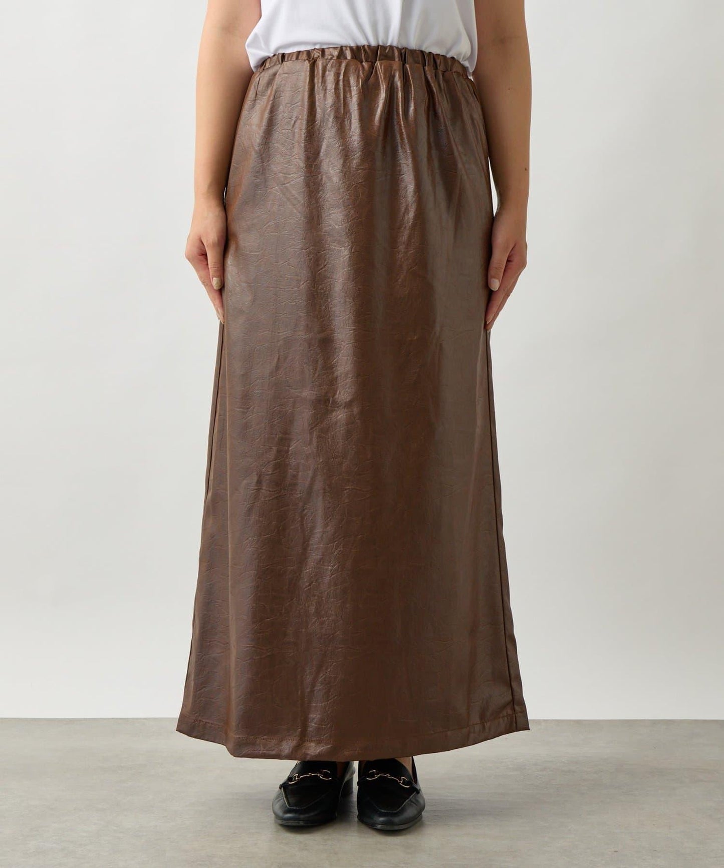 優雅風格亮麵皮革修身半身裙