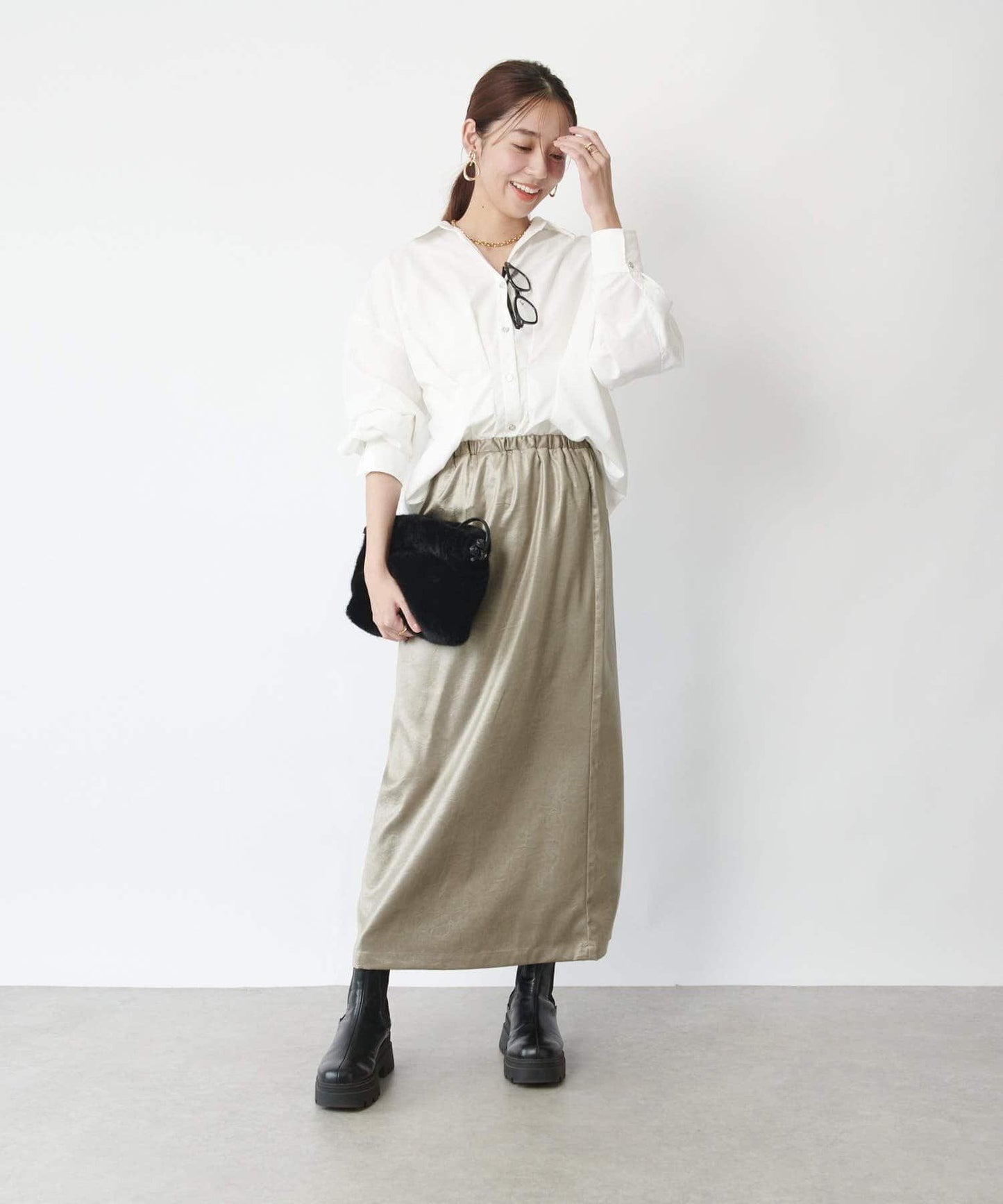 優雅風格亮麵皮革修身半身裙