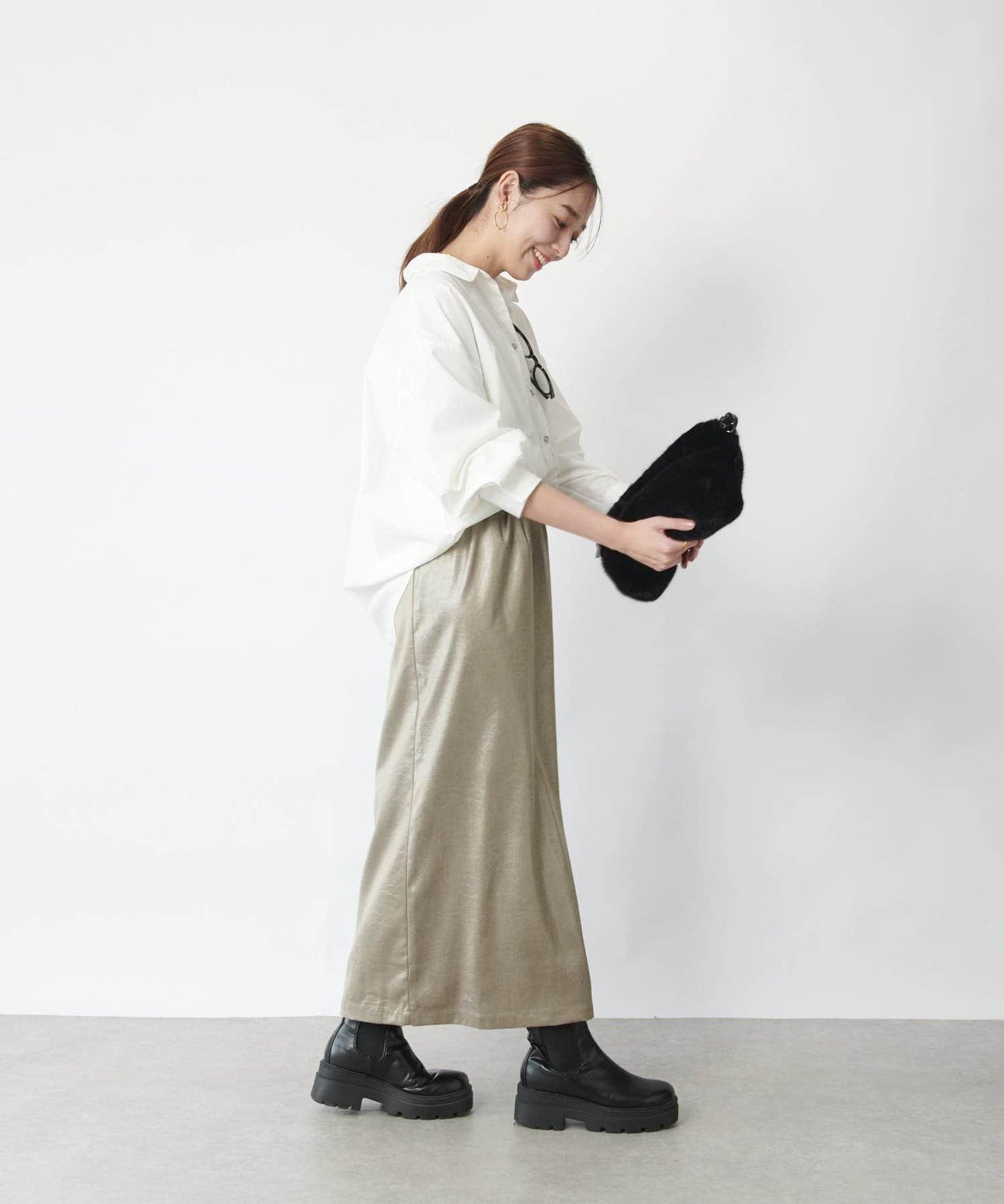 優雅風格亮麵皮革修身半身裙