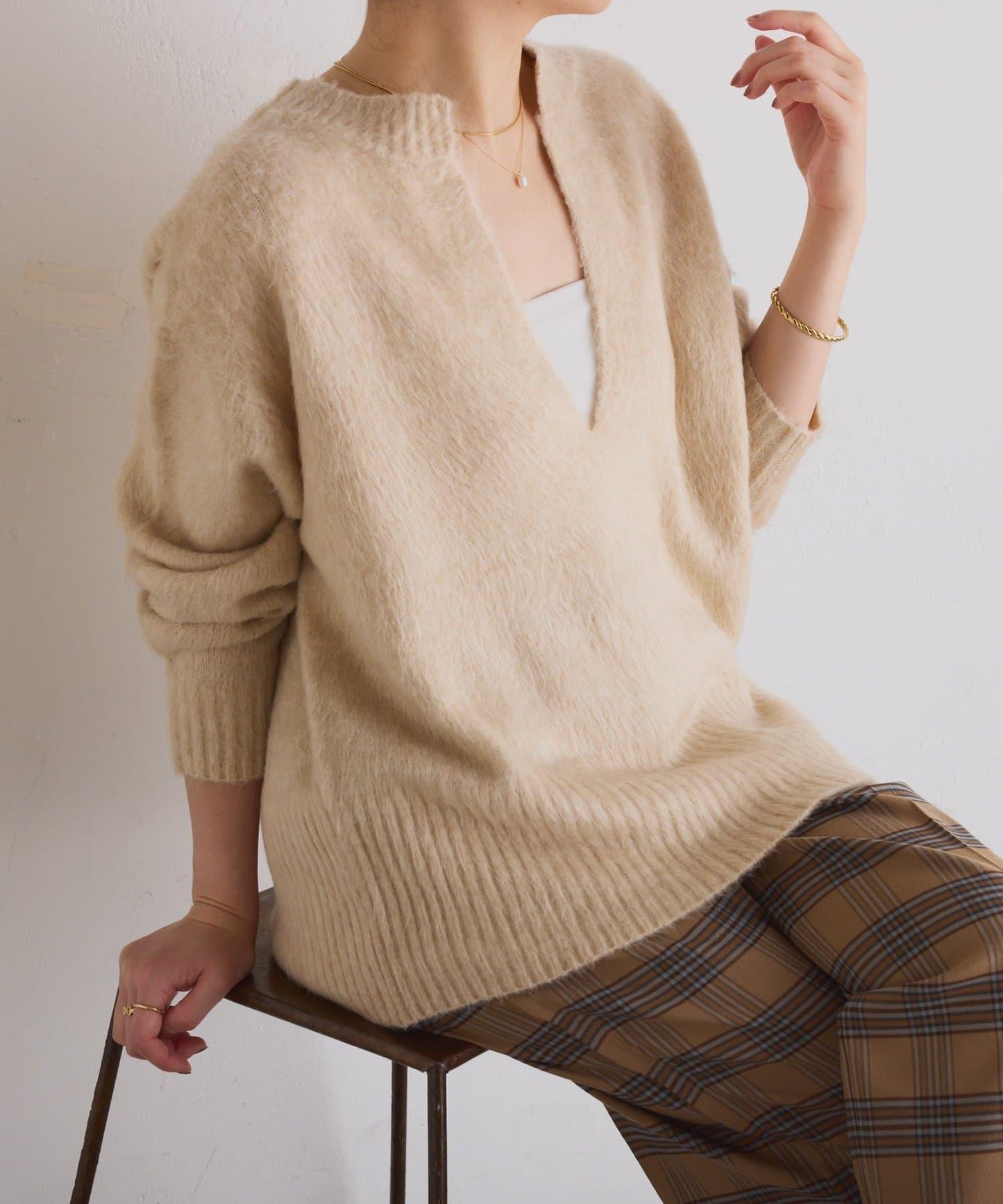 【臀部遮蓋◎】輕盈深V針織衫