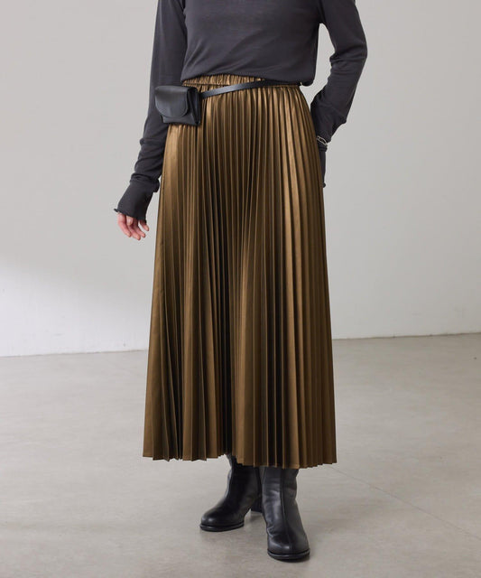 【不顯身材曲線】仿皮百褶裙