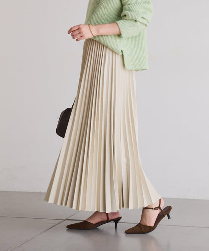 【不顯身材曲線】仿皮百褶裙