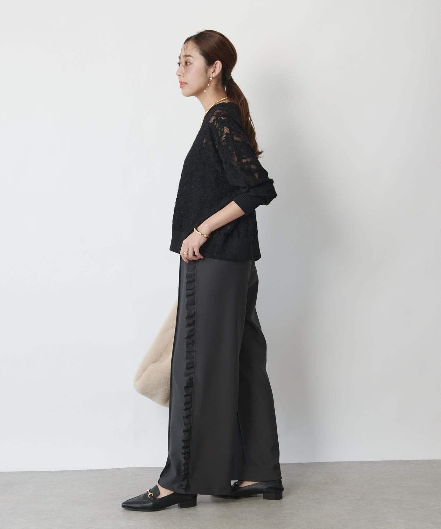 高雅透視感磨毛蕾絲套頭衫