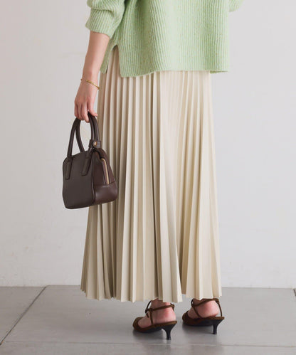 【不顯身材曲線】仿皮百褶裙