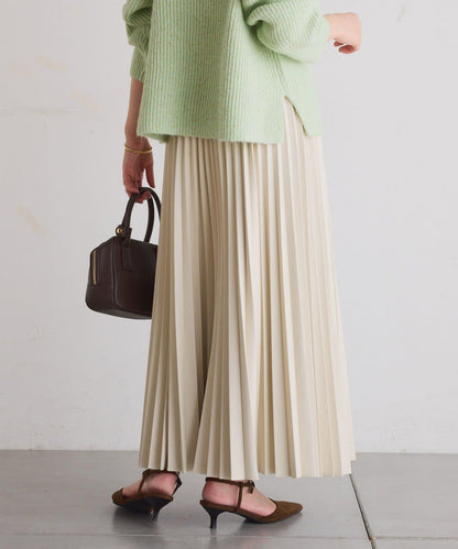 【不顯身材曲線】仿皮百褶裙