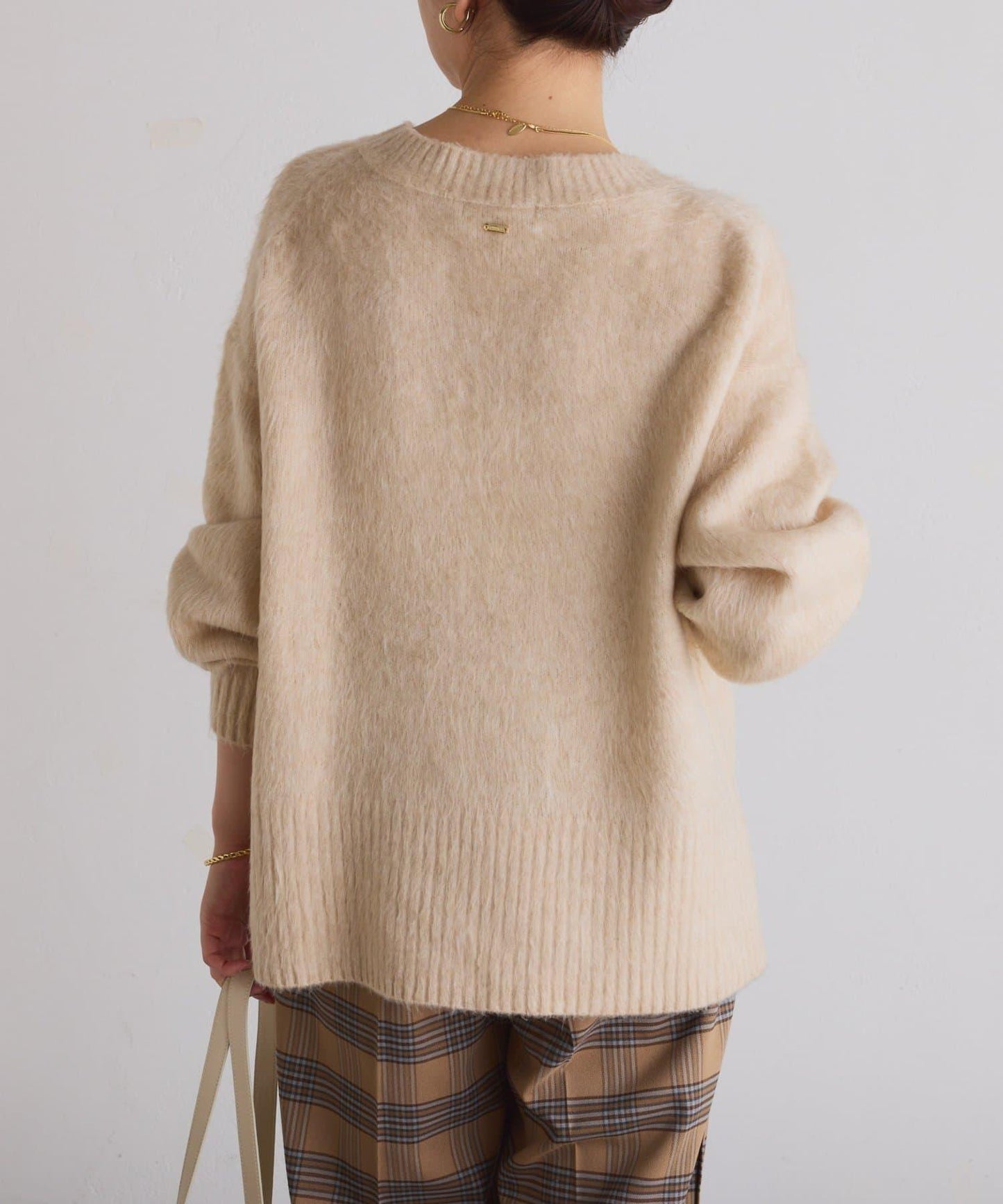 【臀部遮蓋◎】輕盈深V針織衫