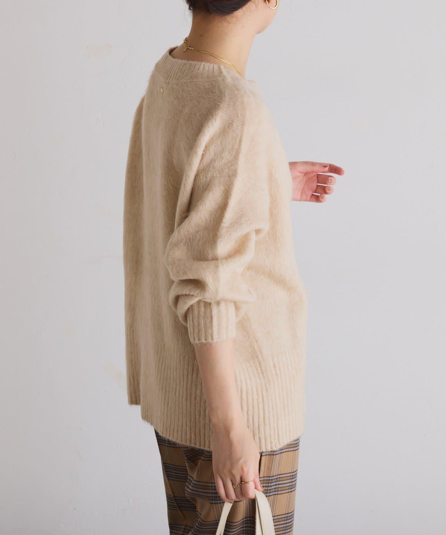 【臀部遮蓋◎】輕盈深V針織衫