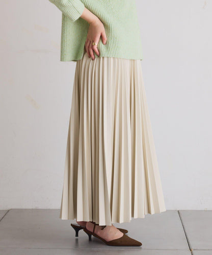 【不顯身材曲線】仿皮百褶裙