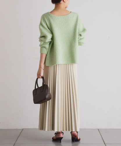 【不顯身材曲線】仿皮百褶裙