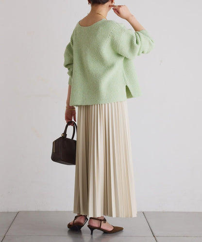 【不顯身材曲線】仿皮百褶裙