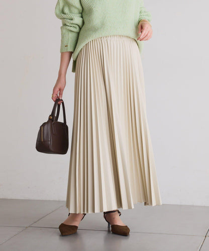 【不顯身材曲線】仿皮百褶裙