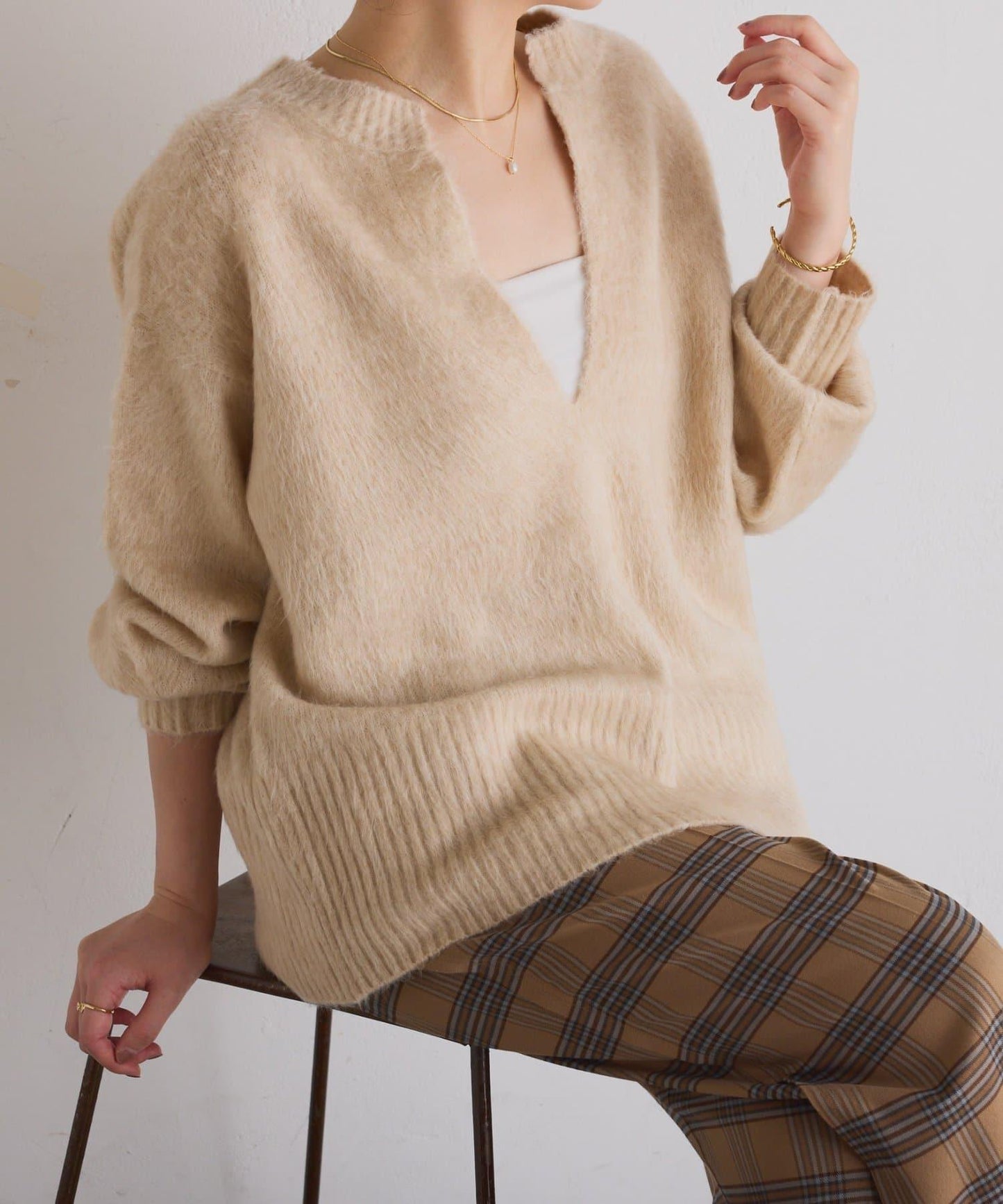 【臀部遮蓋◎】輕盈深V針織衫