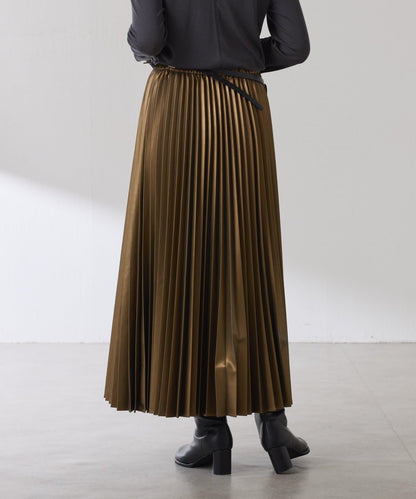 【不顯身材曲線】仿皮百褶裙