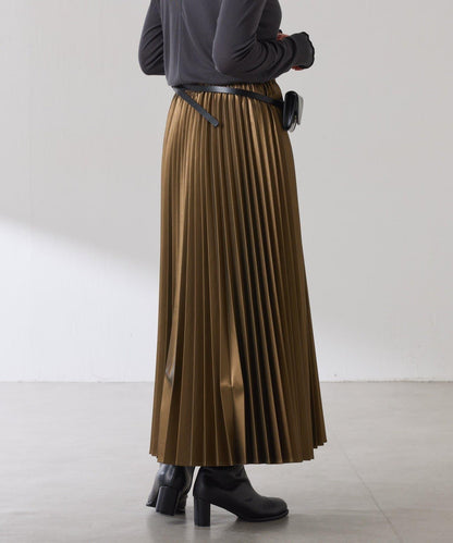 【不顯身材曲線】仿皮百褶裙