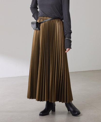 【不顯身材曲線】仿皮百褶裙