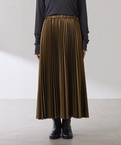 【不顯身材曲線】仿皮百褶裙