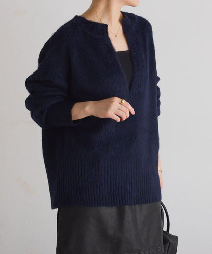 【臀部遮蓋◎】輕盈深V針織衫