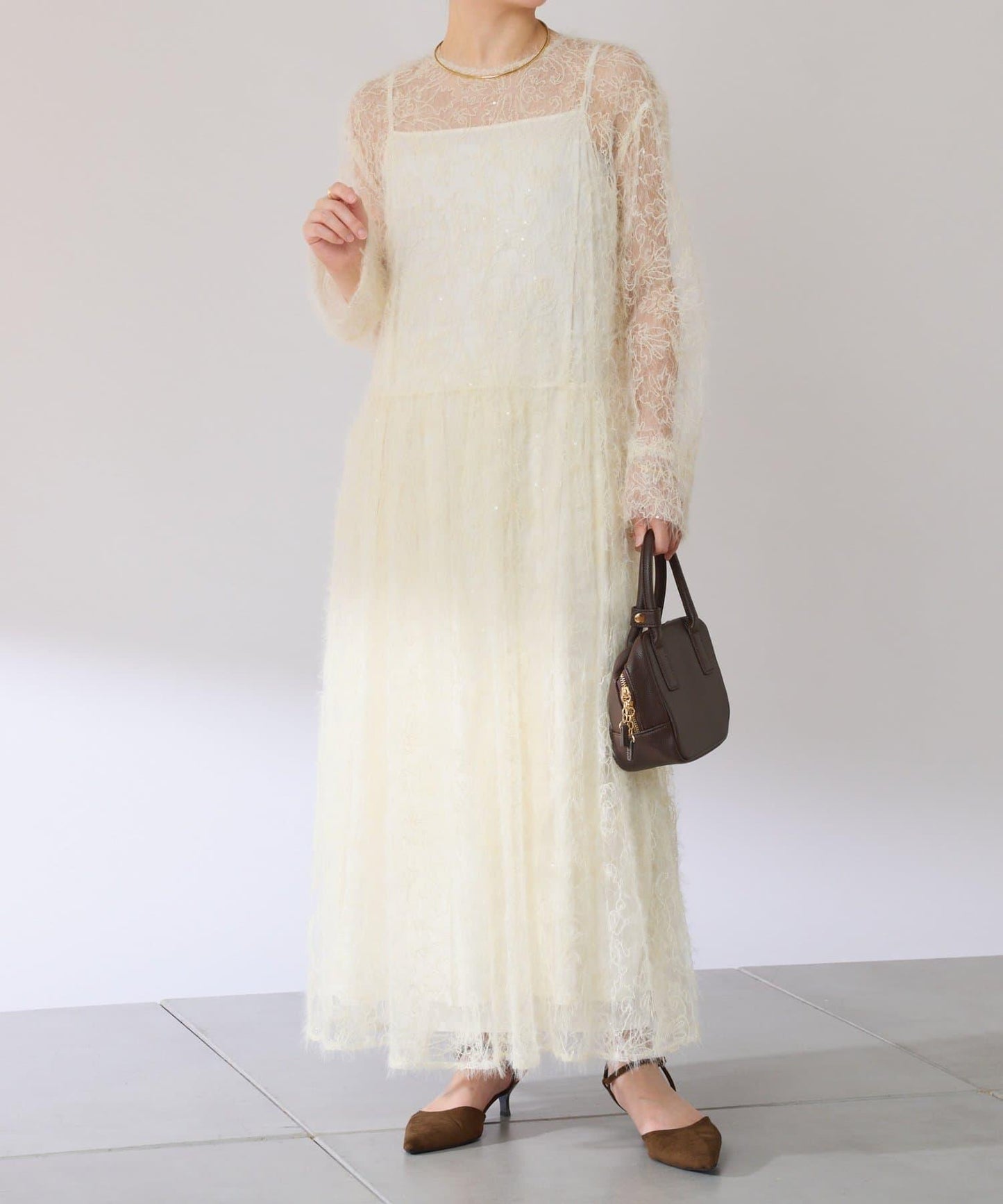 薄紗褶皺連衣裙