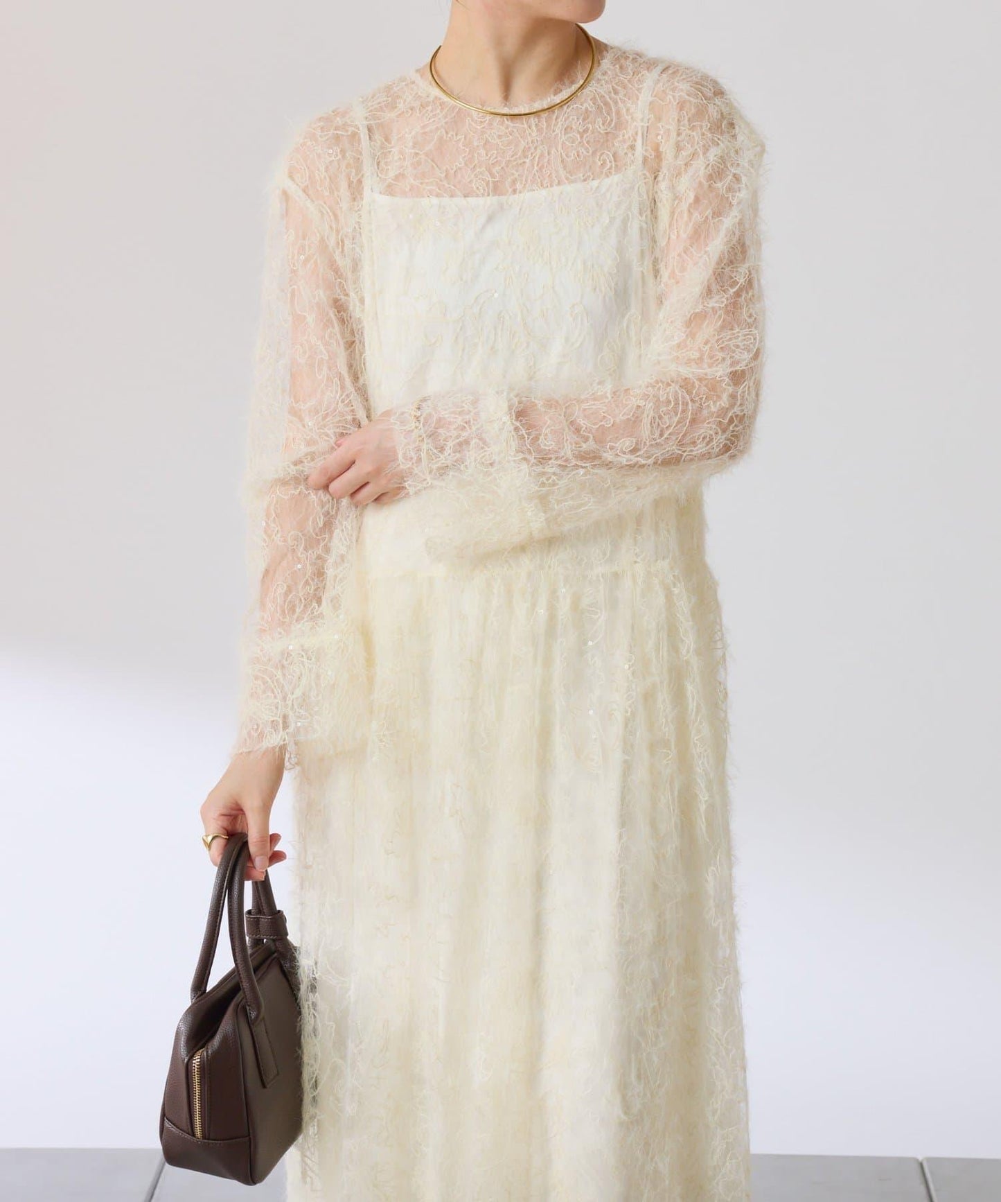 薄紗褶皺連衣裙