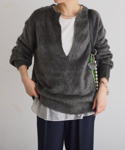 【臀部遮蓋◎】輕盈深V針織衫