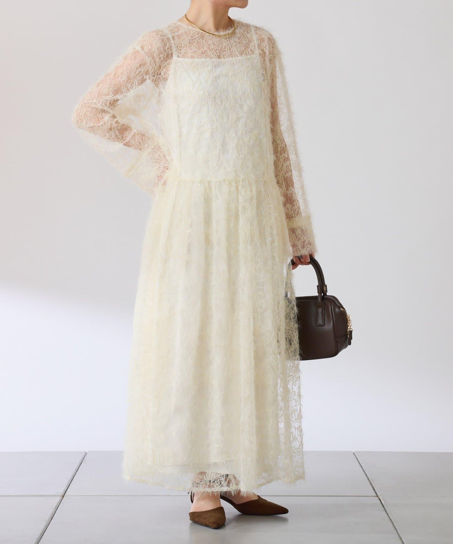 薄紗褶皺連衣裙