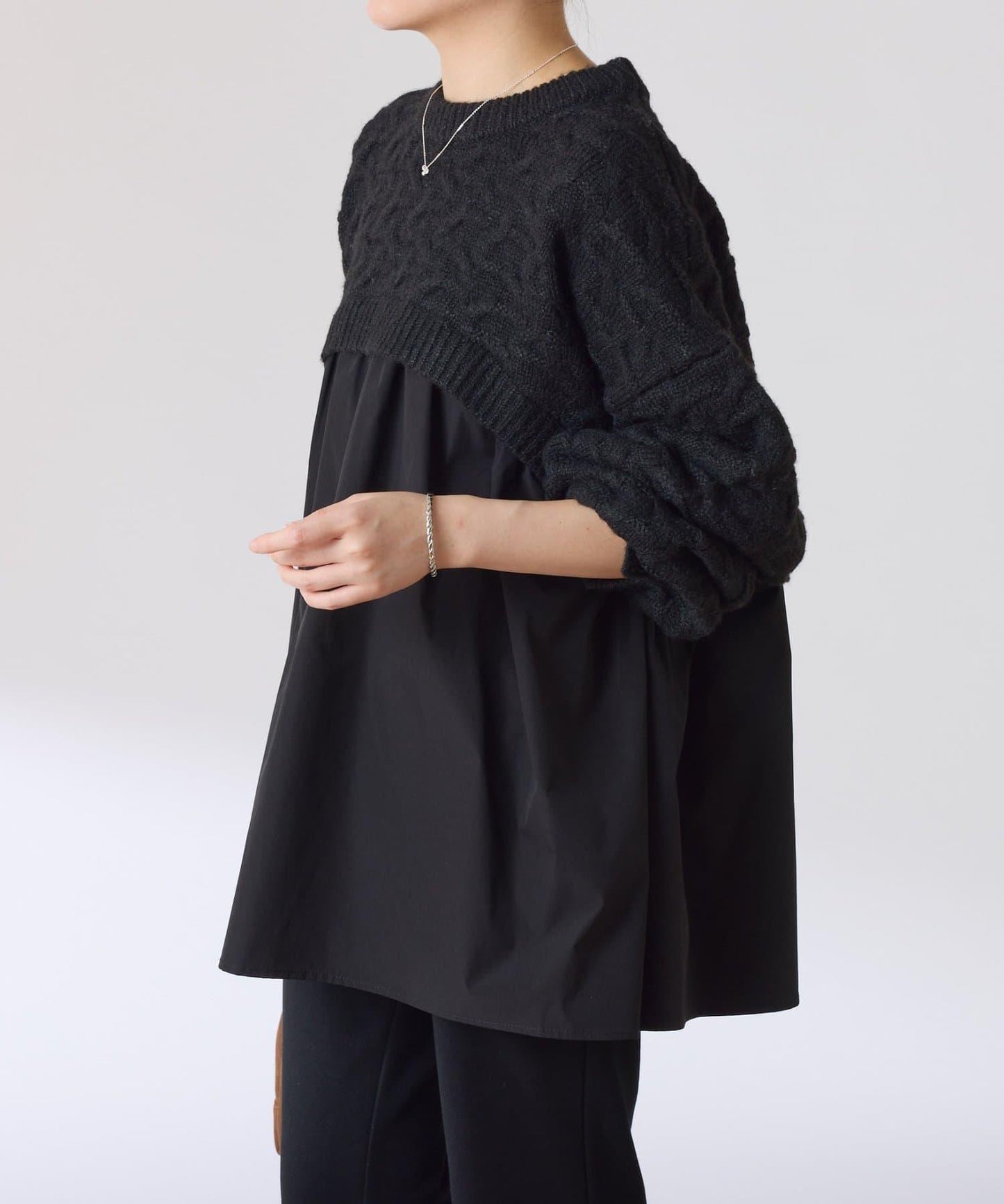 【一件穿出時尚感】拼接編織花紋針織衫